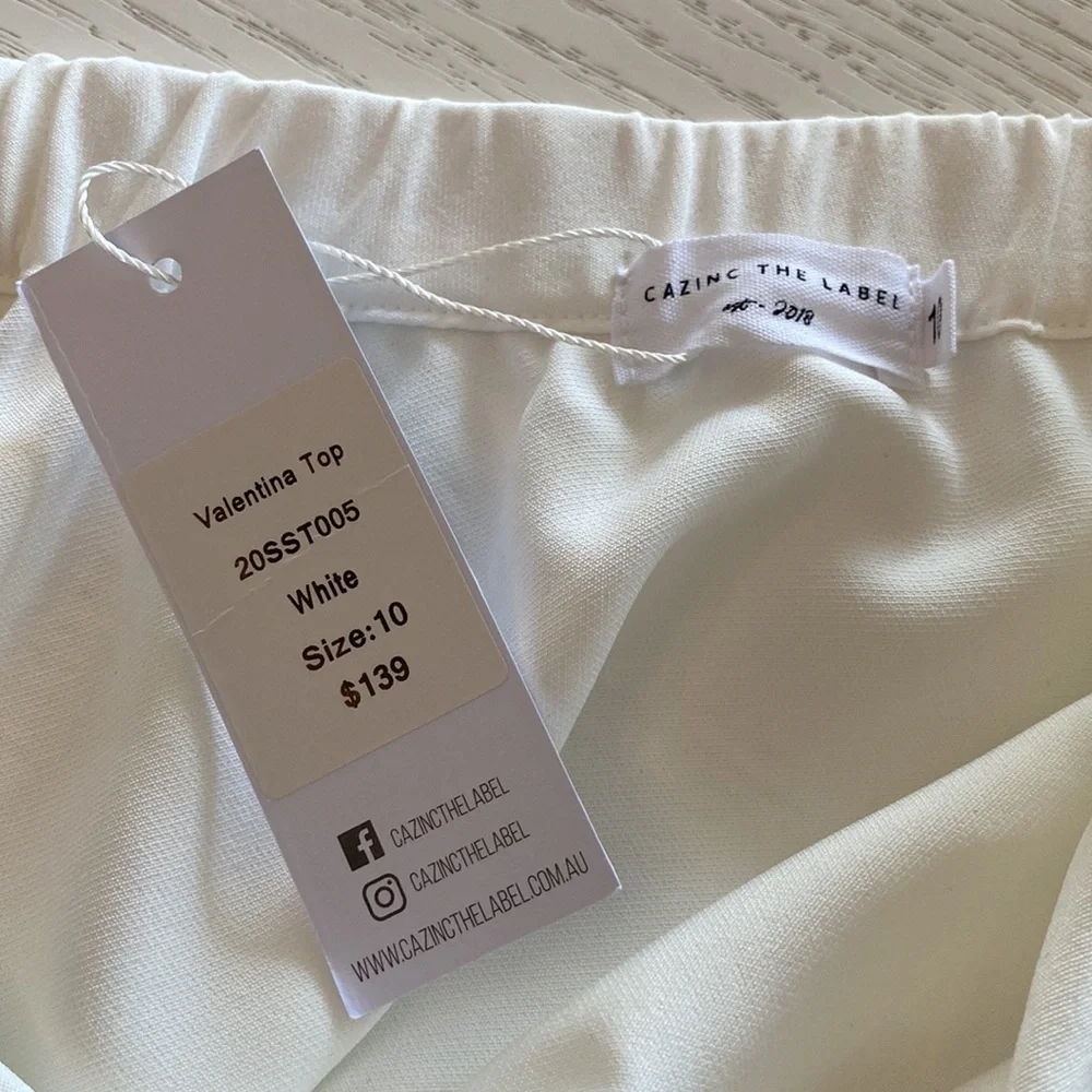 ๐ CAZNC THE LABEL - White One Shoulder Top๐ - Picture 10 of 16